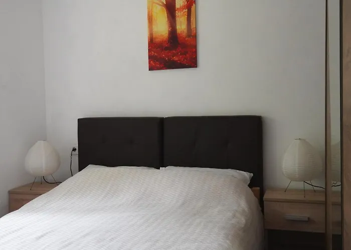 Semesterbostad Anma, Budget Friendly Petrovija